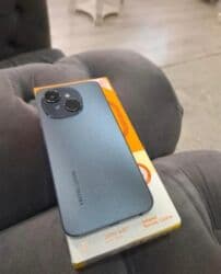 флай телефон: Tecno Spark Go, Б/у, 64 ГБ, цвет - Черный, 2 SIM — 1