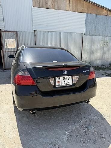 Продажа авто: Honda Accord: 2005 г., Седан — 5