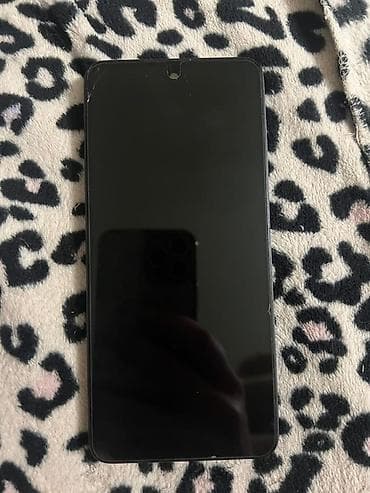 mate 20: Tecno Spark 20, 256 ГБ, цвет - Черный — 3