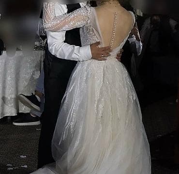 Свадебные платья и аксессуары: Свадебное платье, One size, Со шлейфом, Фатин, А-силуэт, Пайетки, Б/у — 3