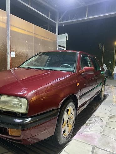 есть трещина: Volkswagen Vento: 1992 г., Ручные, Бензин, Седан — 5
