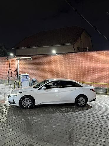 Hyundai Elantra: 2020 г., 1.6 л, Автомат, Бензин, Седан