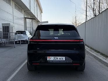 логан машина цена: Lixiang L6: 2025 г., Гибрид, Кроссовер — 6