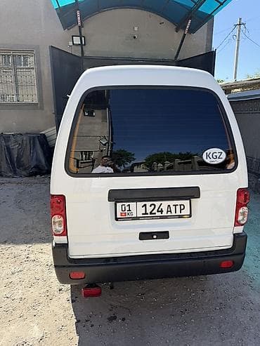 micro: Microcar : 2025 г., 0.8 л, Ручные, Бензин, Минивэн — 2