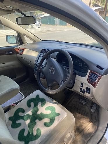 стопи: Toyota Ipsum: 2002 г., 2.4 л, Автомат, Бензин, Минивэн — 5