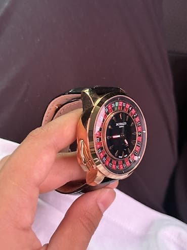 jacques lemans: Часы Jacob & Co Genève, модель с фирменным «рулеточным» безелем — 3