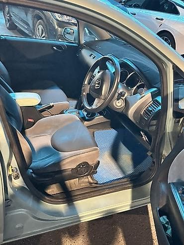 bcd com: Honda Fit: 2002 г., 1.3 л, Автомат, Бензин, Хэтчбэк — 5