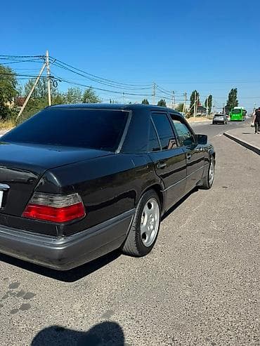 Mercedes-Benz W124: 1993 г., 2.8 л, Механика, Бензин, Седан — 2
