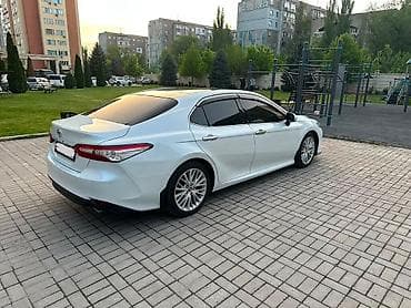 corolla s: Toyota Camry: 2018 г., 2.5 л, Автомат, Бензин, Седан — 4
