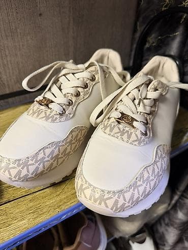 Эркектердин кроссовкасы, 38, Fendi, Колдонулган, түсү - Саргыч боз, Өзү алып кетүү