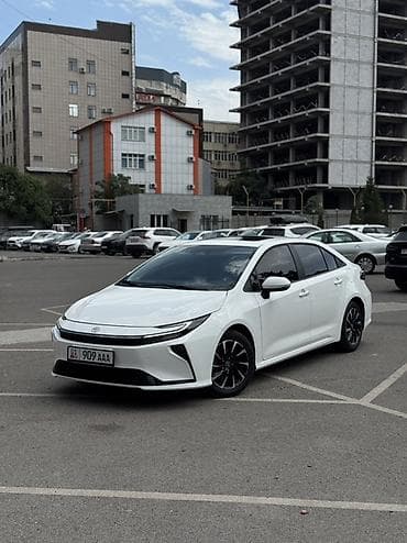 corolla e120: Toyota Corolla: 2026 г., 1.8 л, Автомат, Бензин, Седан — 1