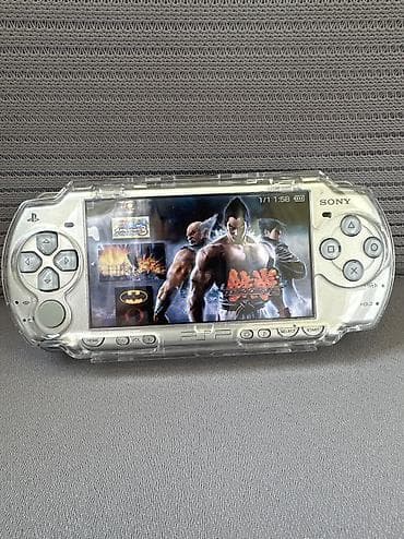 Sony PSP-2000 (серебристая) с кастомной прошивкой 6.61 PRO-C2 В