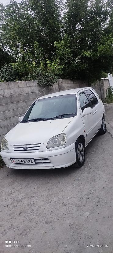 Toyota Raum: 1998 г., Бензин, Хэтчбэк