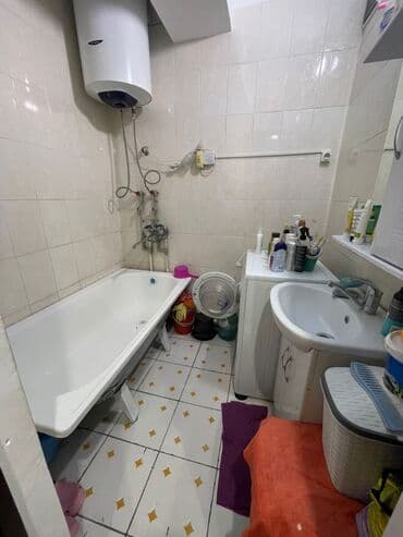 обделка дома: Продаю квартиру в Оше, 3-х комнатную на Ошский районе ориентир — 17
