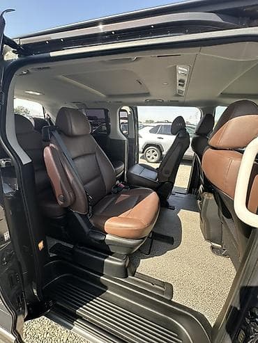 Hyundai Starex: 2019 г., 2.5 л, Автомат, Дизель, Минивэн — 10
