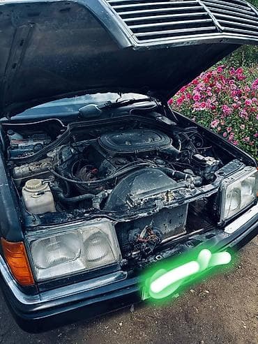 б 3 универсал: Mercedes-Benz W124: 1990 г., 2.4 л, Механика, Бензин, Седан — 3