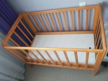 деревянные детские кроватки: Продаю детскую деревянную кроватку-манеж. ручная работа, сделана была — 2