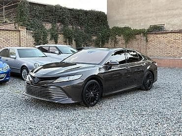Toyota Camry: 2018 г., 2.5 л, Автомат, Гибрид, Седан