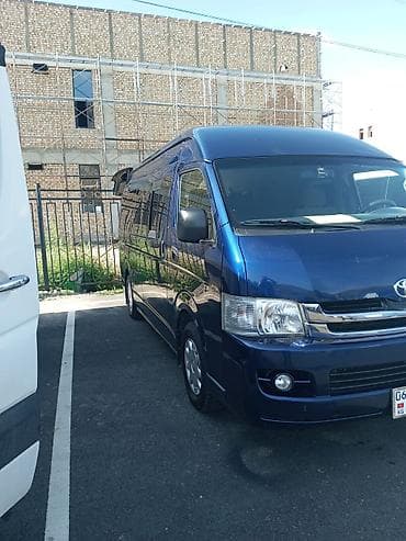 бамперы на хонда фит: Toyota Hiace: 2008 г., 2.7 л, Механика, Газ, Фургон — 1