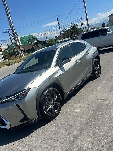 Продажа авто: Lexus UX: 2019 г., 2 л, Вариатор, Гибрид, Кроссовер — 2