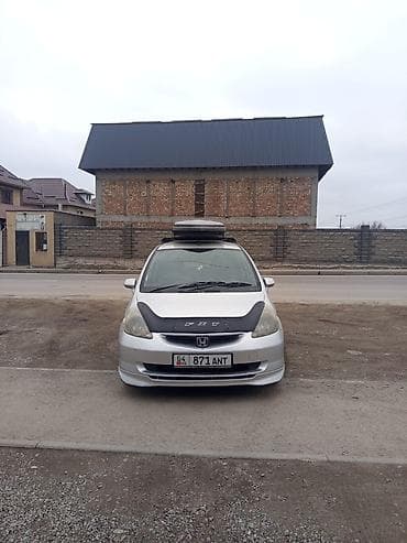 Honda Fit: 2004 г., 1.5 л, Автомат, Бензин, Хэтчбэк