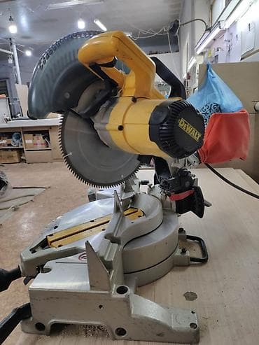 торцовка продажа: Торцовочная электропила Б/у, Dewalt, Самовывоз, Платная доставка — 1