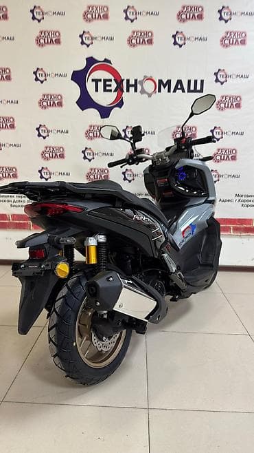 Мототехника: Макси-скутер 180 куб. см, Бензин — 9