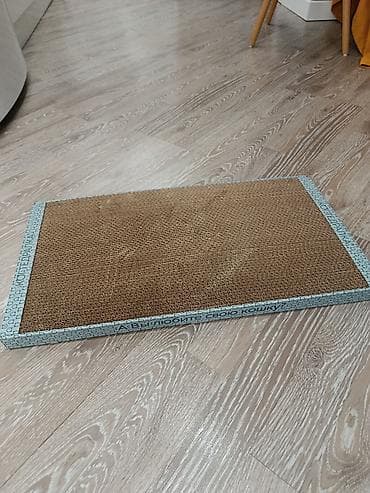 Продаю кошачьи 2 когтеточки (новые, побольше и поменьше)