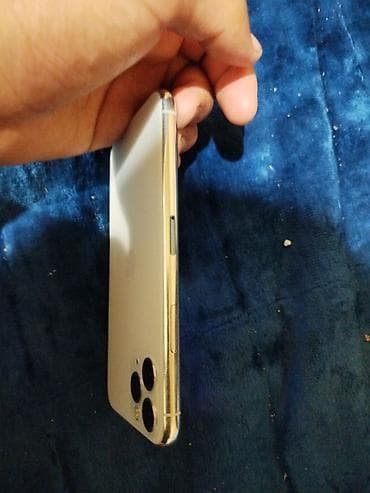 iphone 11 plus: IPhone 11 Pro Max, Б/у, 256 ГБ, Серебристый, 81 % — 4