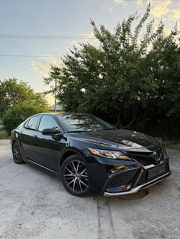 Унаа сатуу: Toyota Camry: 2021 г., 2.5 л, Автомат, Бензин, Седан — 1