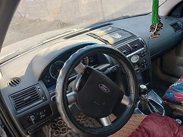 corolla e120: Ford Mondeo: 1999 г., 2 л, Ручные, Универсал — 5