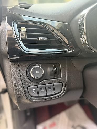 sonata nf: Chevrolet Spark: 2018 г., 1 л, Автомат, Бензин, Хэтчбэк — 6