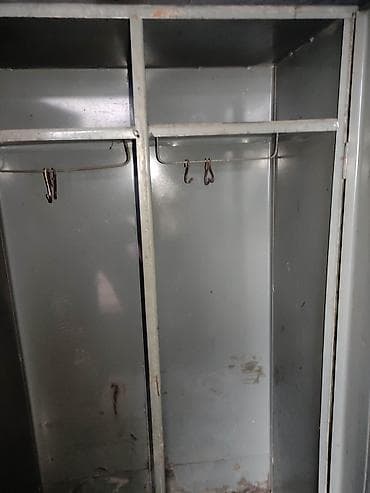 Шкафтар: Кийим чечүүчү жай үчүн шкаф, Темир — 3