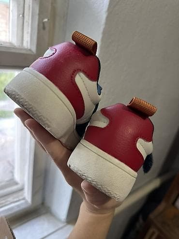 nike vintage: Детские кроссовки H&M - Размер: ориентировочно детский (уточняйте — 4
