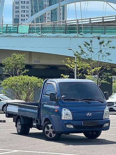 Hyundai Porter II — компактный грузовой бортовой пикап (односкатный
