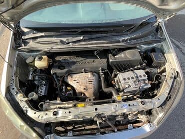 экономичные авто: Toyota Ipsum: 2002 г., 2.4 л, Автомат, Бензиновая, Универсал — 11