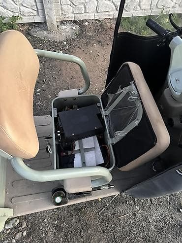 электро сектор: Электрический трёхколёсный рикша-скутер с закрытой кабиной. Основные — 6