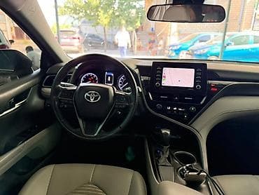 Toyota Camry: 2021 г., 2.5 л, Автомат, Бензин, Седан — 3