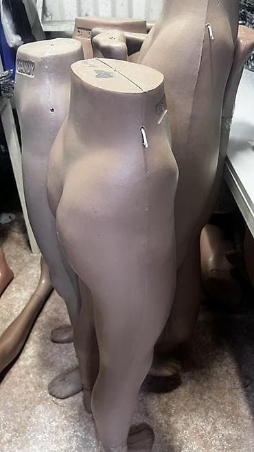 для ноги: Напольные манекены-торсы для демонстрации брюк/леггинсов/белья. - — 1