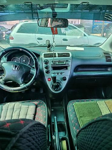 капот машины: Honda Civic: 2003 г., 1.6 л, Механика, Бензин, Хэтчбэк — 6
