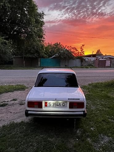 авто в такси: ВАЗ (ЛАДА) 2105: 1982 г., 1.3 л, Механика, Седан — 2