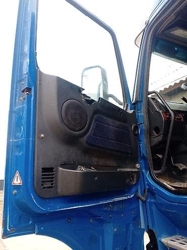 бампер грузовой: Тягач, Volvo, 2001 г., Автовоз — 7