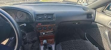 авто без двигателя: Honda Accord: 1995 г., Автомат, Седан — 5