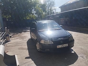 зад: Honda Odyssey: 2000 г., Минивэн — 5