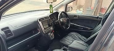 Honda Stream: 2004 г. — 9
