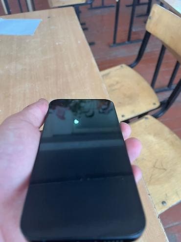 редми 12 с: IPhone 13, Б/у, 128 ГБ, Черный, Чехол, 80 % — 7
