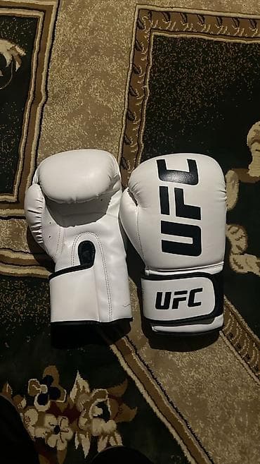 поттер: Боксёрские перчатки UFC состояние как новые носили максимум месяц — 2