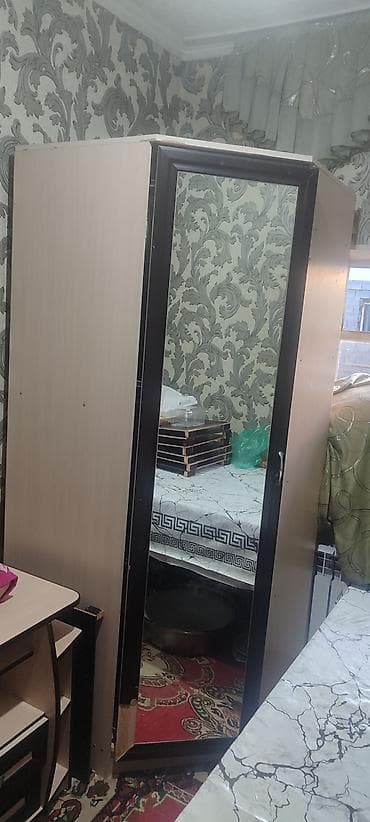 тумба ош: Спальный гарнитур из ЛДСП в двух цветах (светлый дуб/венге). Состав — 2