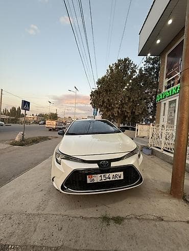 Toyota Corolla: 2020 г., 1.8 л, Автомат, Гибрид, Седан — 1