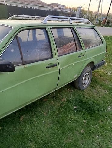 нива на разбор: Volkswagen Passat Variant: 1981 г., 1.8 л, Ручные, Бензин, Универсал — 6